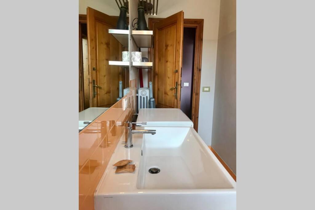 Sunny Top Floor In San Frediano فلورنس المظهر الخارجي الصورة